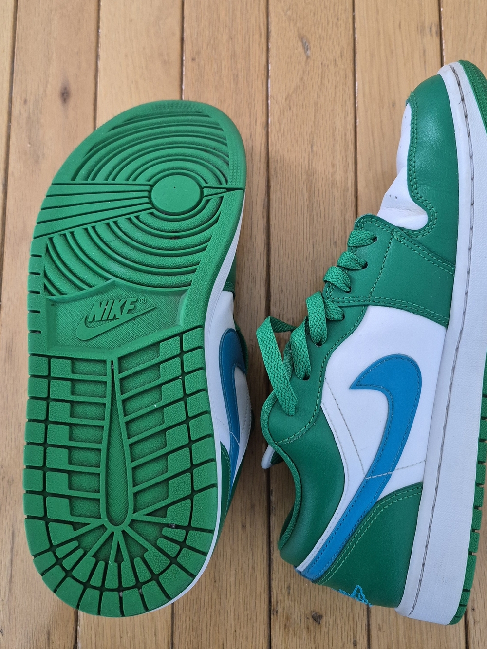 Jordan 1 Low Lucky Green Aquatone Women’s 10.5 Gorpcore Streetwear Dark Academia - Picture 11 of 12